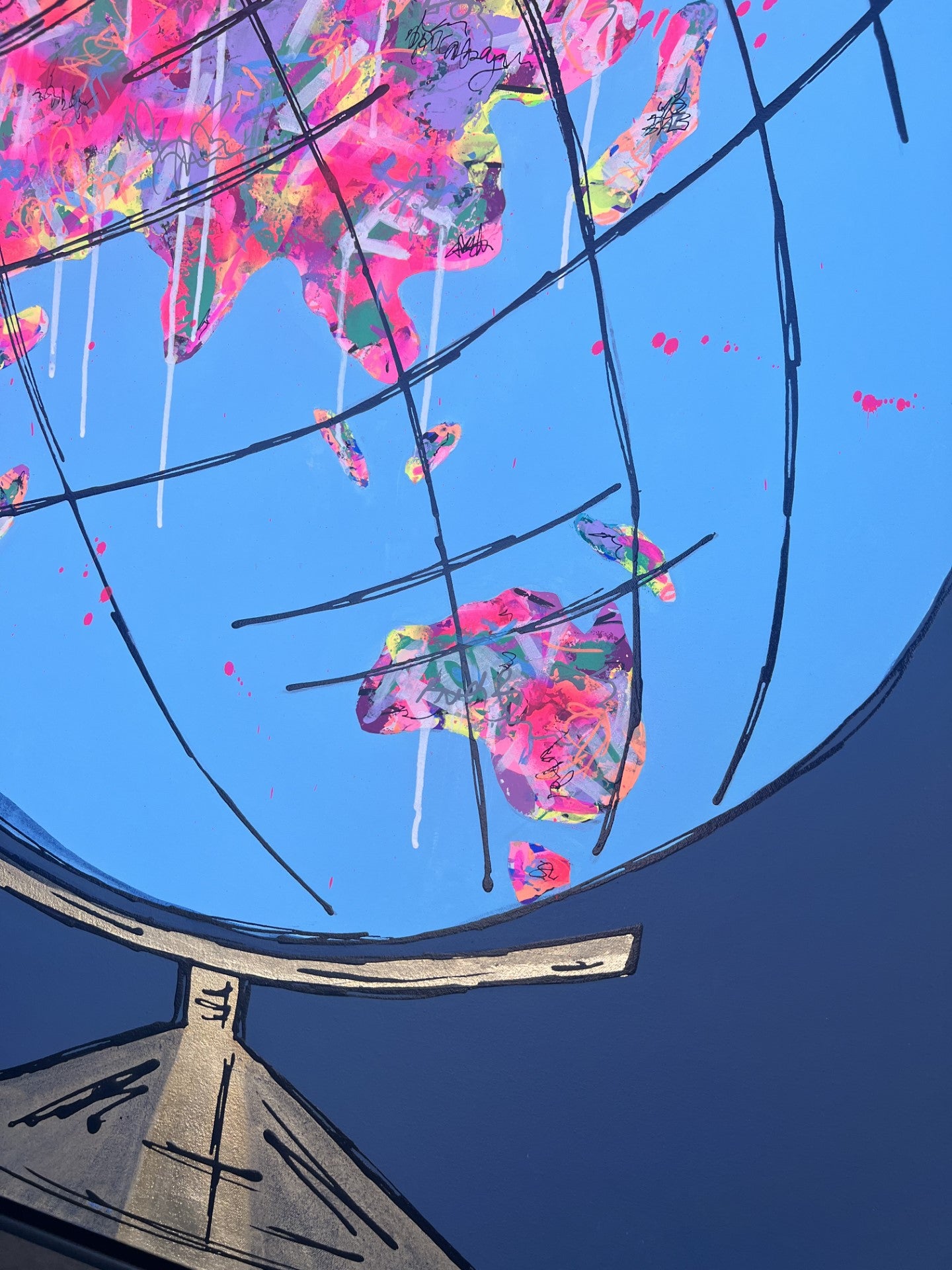 The World Is My Oyster III | 104 x 104cm